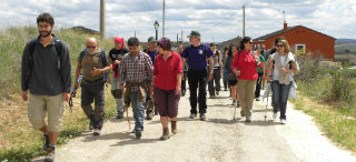 La Toba celebra la VI Marcha de la Jara en flor