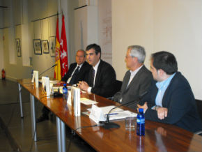 Román asiste a la presentación de “Saleri II. Torero de la Alcarria”, de Jesús Ron