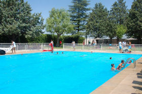 El viernes 20 de junio se abre al público la piscina municipal de Yunquera sin subida de precios