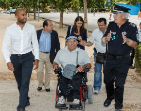 Concejales del equipo de Gobierno visitan el barrio del Alamín