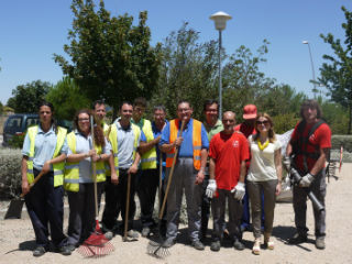 Villanueva de la Torre apuesta por los discapacitados contratando a la empresa Proyecto Labor para la puesta a punto de sus parques