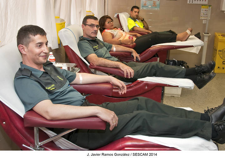 La Guardia Civil ayuda a salvar vidas donando su sangre en el Hospital General Universitario de Guadalajara