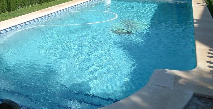 Tragedia en El Casar: Fallece un hombre de 88 años ahogado en una piscina