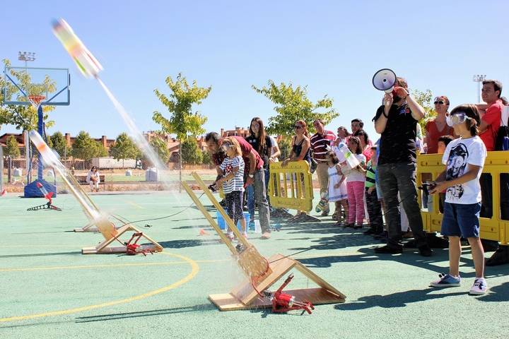 Más de 1.300 personas disfrutaron este fin de semana de Expoastronómica 2015 en Yebes