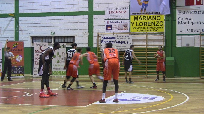 EL Isover Basket Azuqueca buscará la cuarta victoria consecutiva en el derbi ante Villarrobledo
