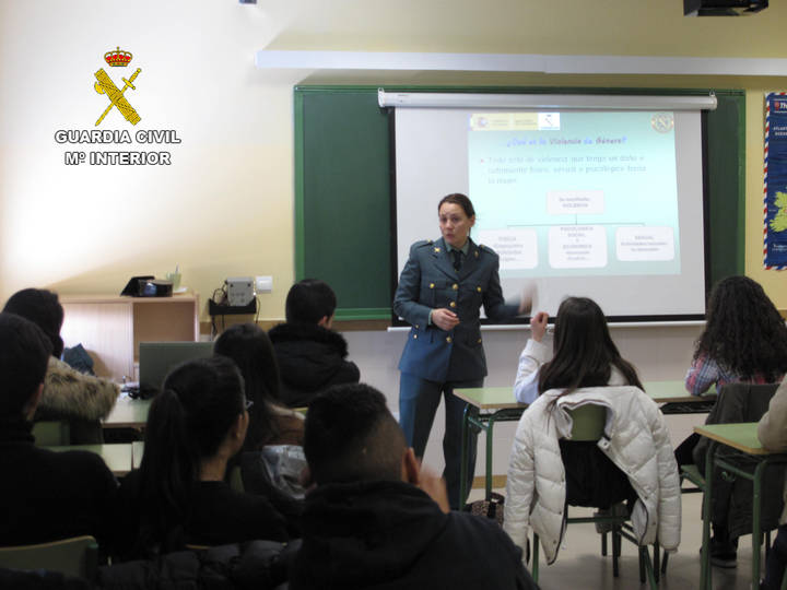 La Guardia Civil ha impartido 340 conferencias en centros de enseñanza de Guadalajara