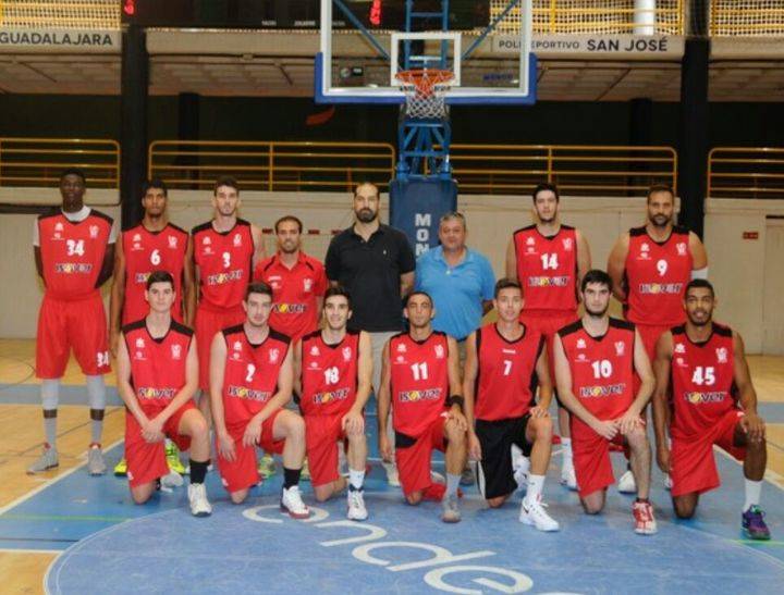 El Isover Basket Azuqueca buscará la segunda en el Magariños, en el estreno de la temporada